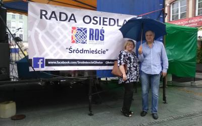 Światowy Dzień Dziergania i&nbsp;Szydełkowania na&nbsp;gliwickim rynku